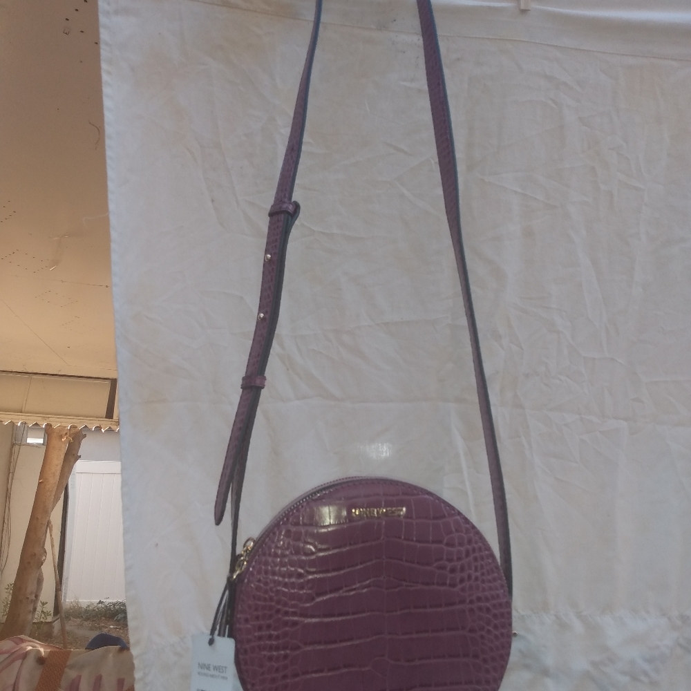 Handbag - Picture 6 of 6